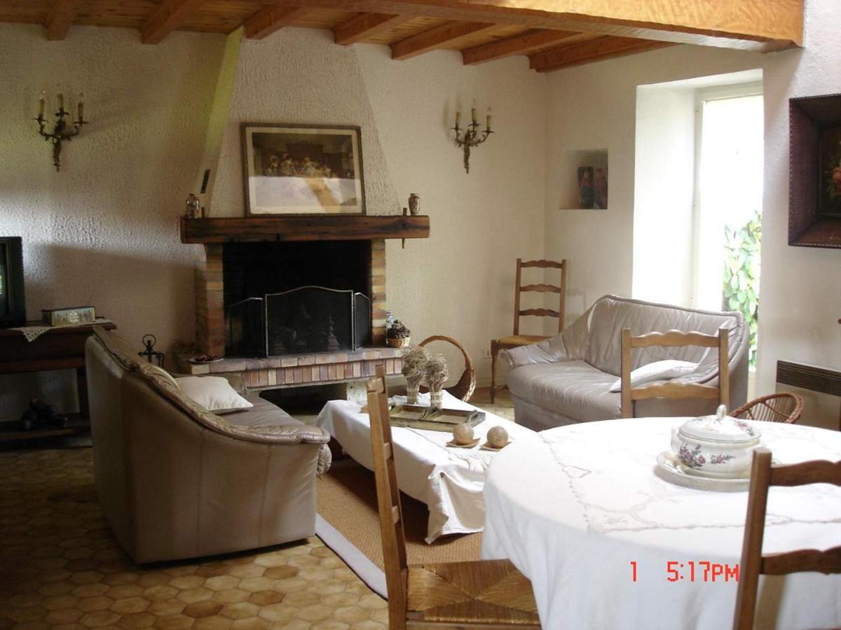 Gite 5/6 Personnes Aux Portes Du Perigord Villa Saint-Adjutory ภายนอก รูปภาพ